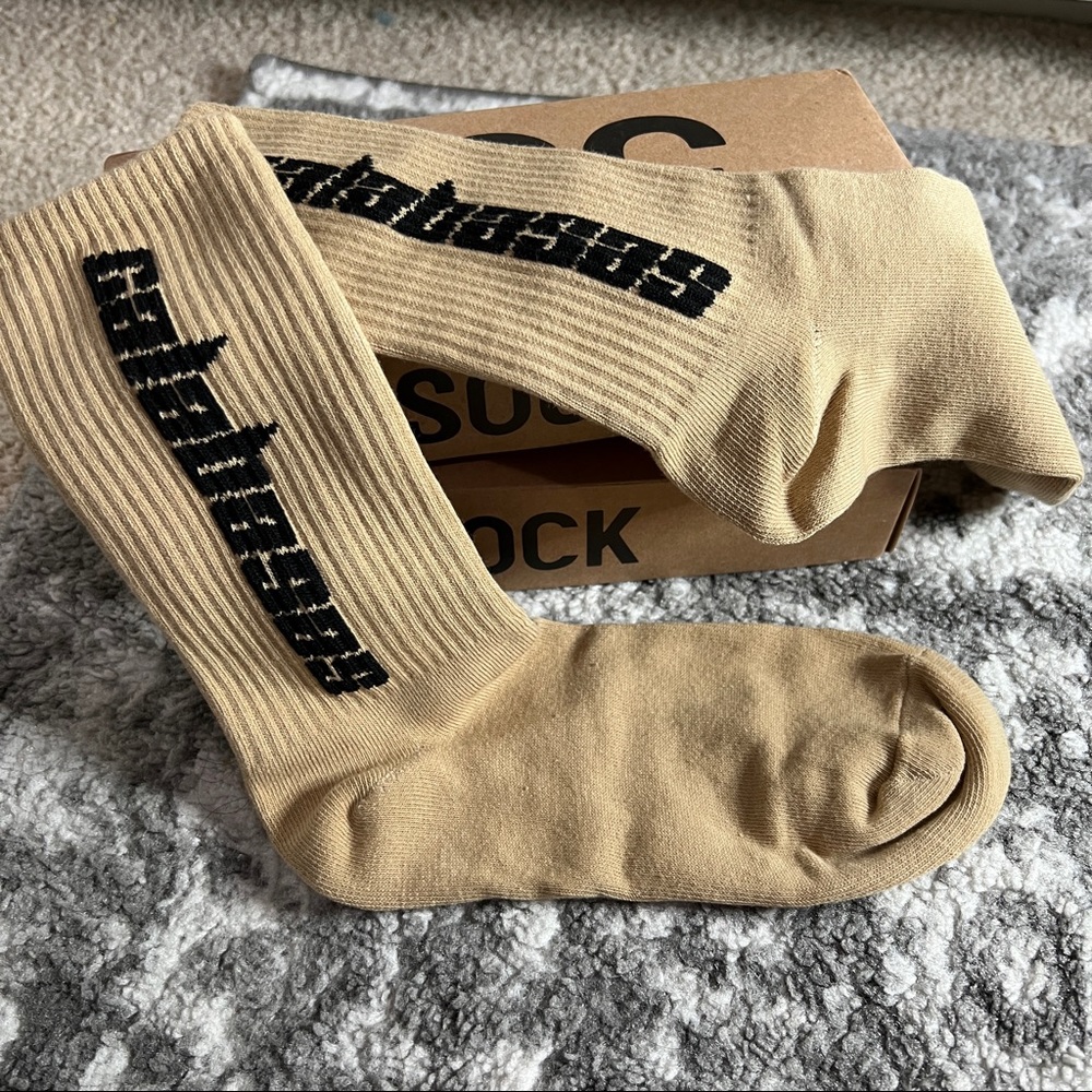 Stylish Ribbed Mid-High Men’s Socks (Free size)